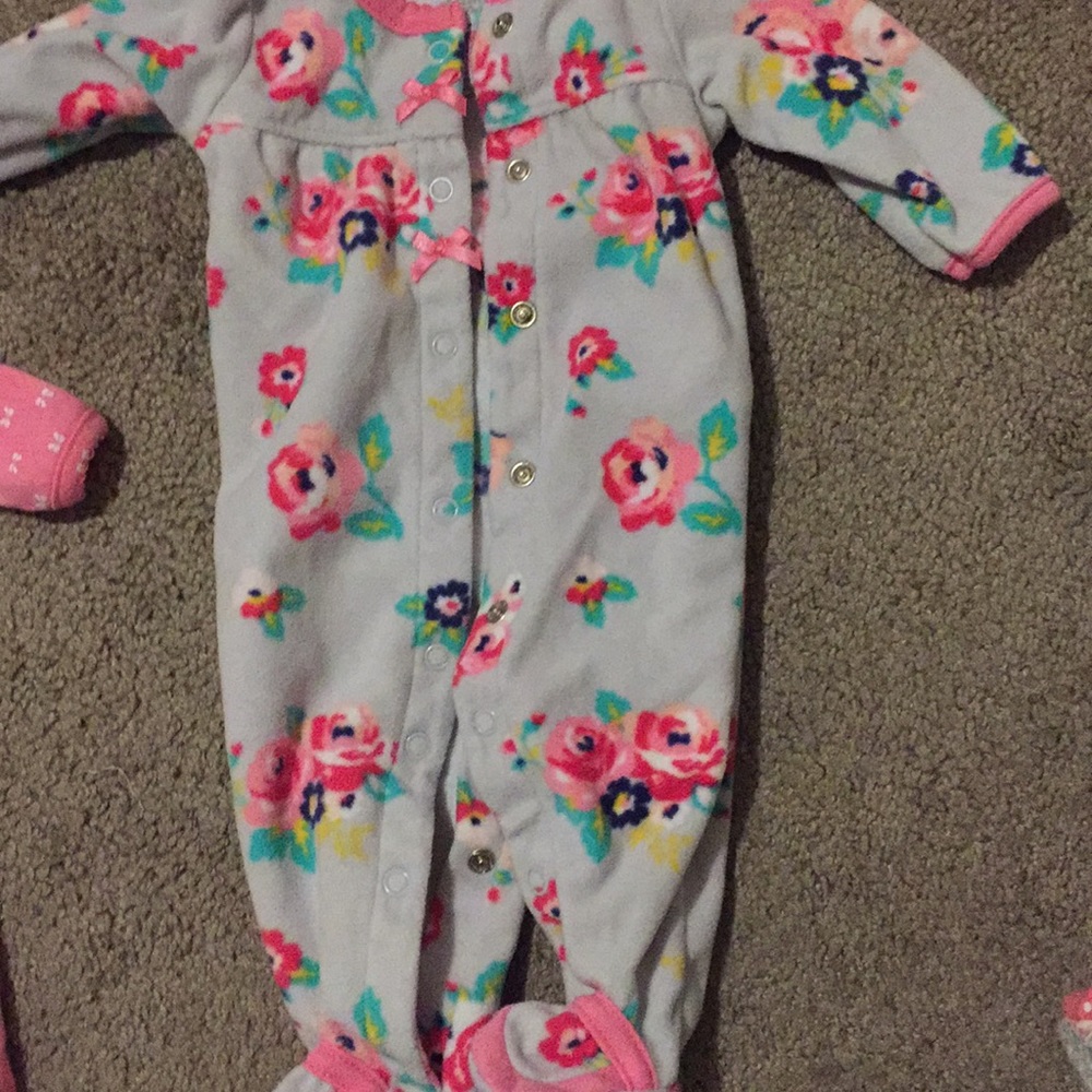 Carters nighties - Picture 3 of 7
